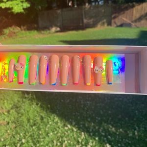 Hello Kitty press on nails
